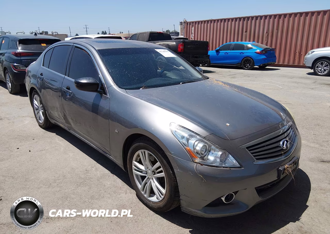 2015 Infiniti Q40