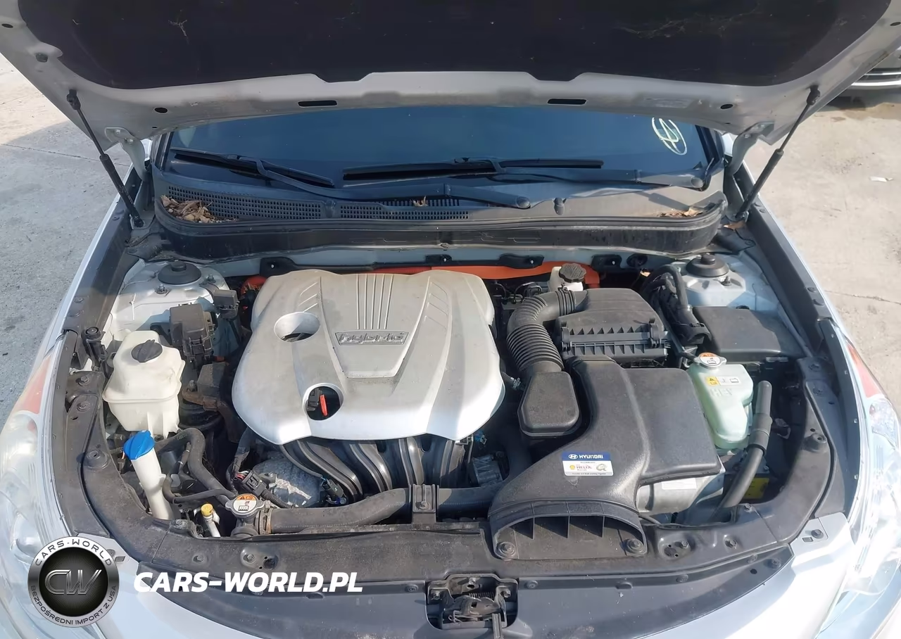 2015 Hyundai Sonata Hybrid Limited VIN:KMHEC4A49FA051890 - 10