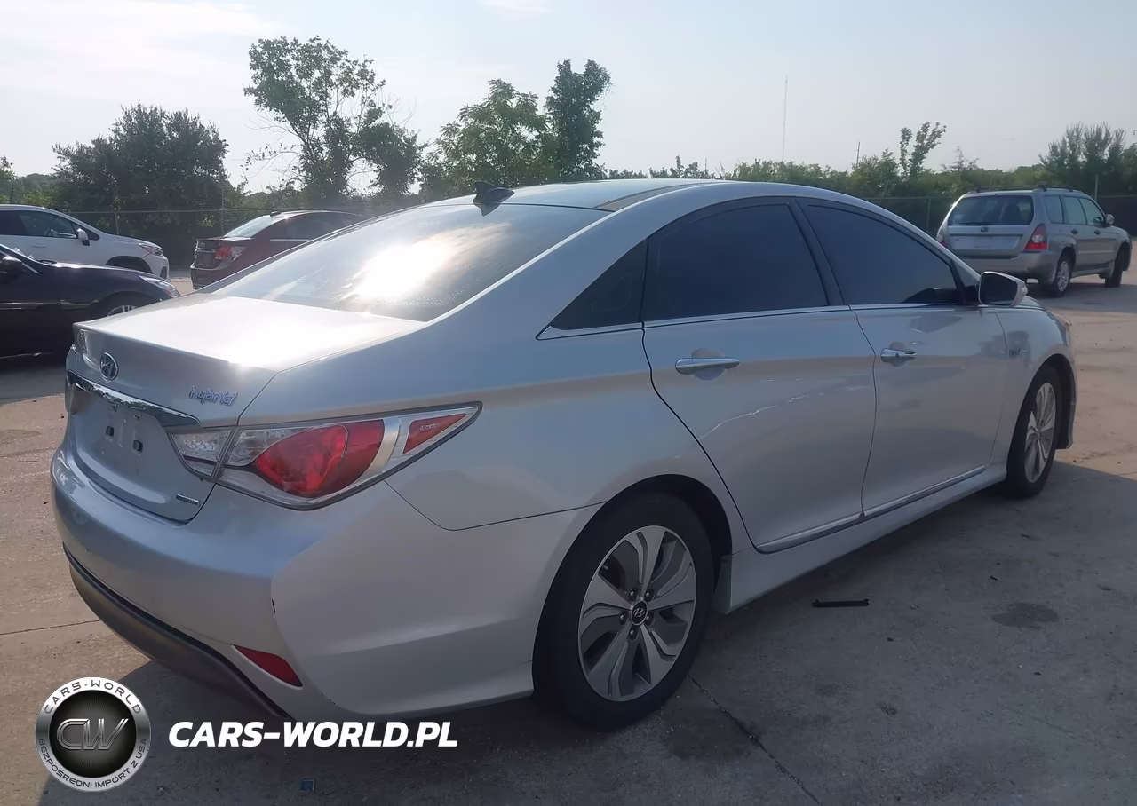 2015 Hyundai Sonata Hybrid Limited VIN:KMHEC4A49FA051890 - 4