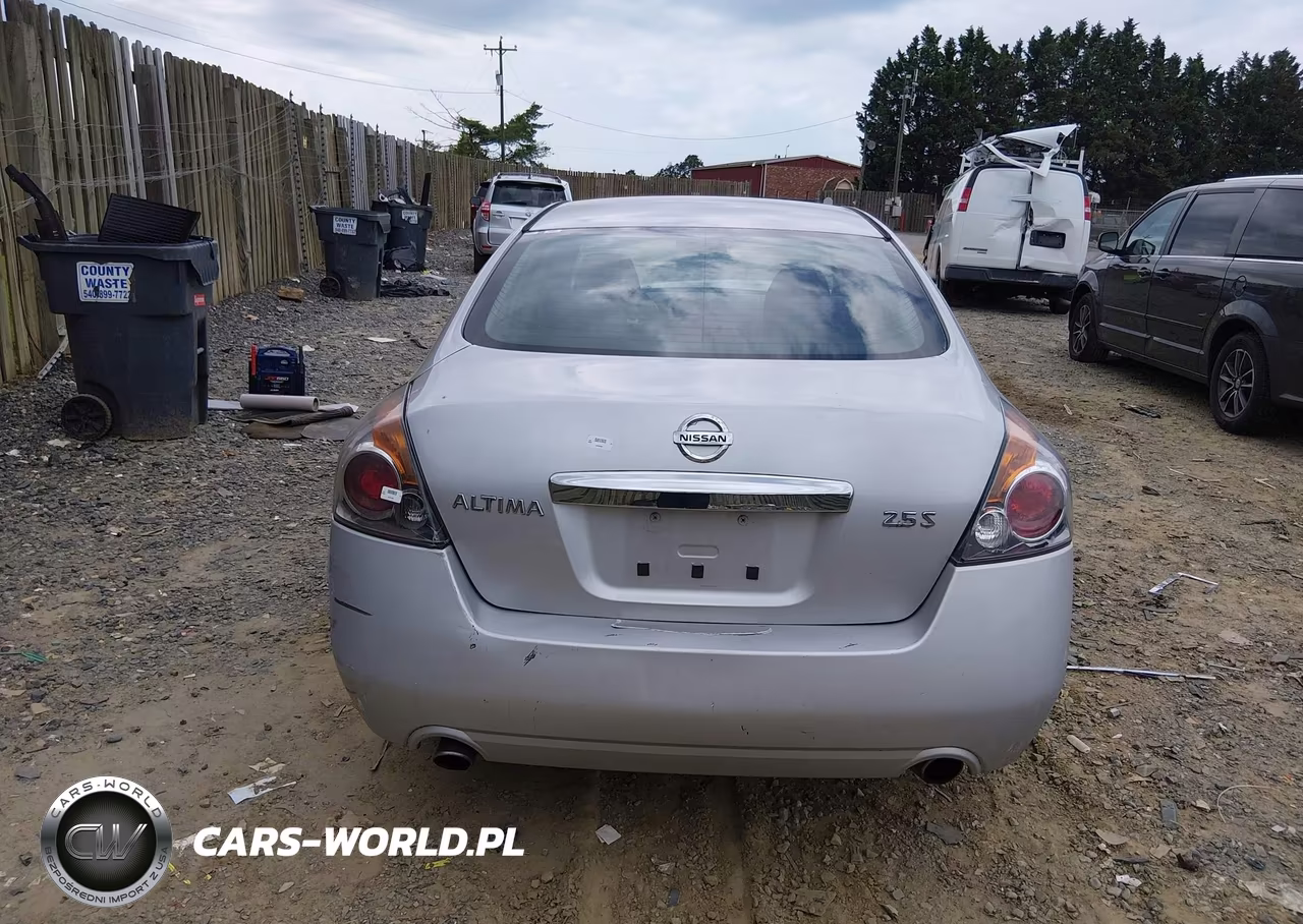 2011 Nissan Altima 2.5 S VIN:1N4AL2AP3BN415635 - 17