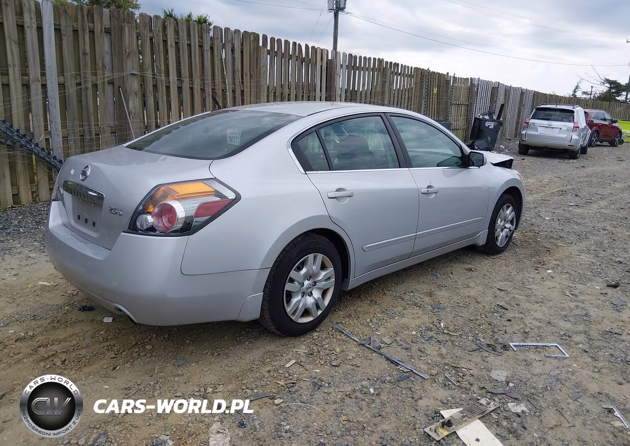 2011 Nissan Altima 2.5 S VIN:1N4AL2AP3BN415635 - 4