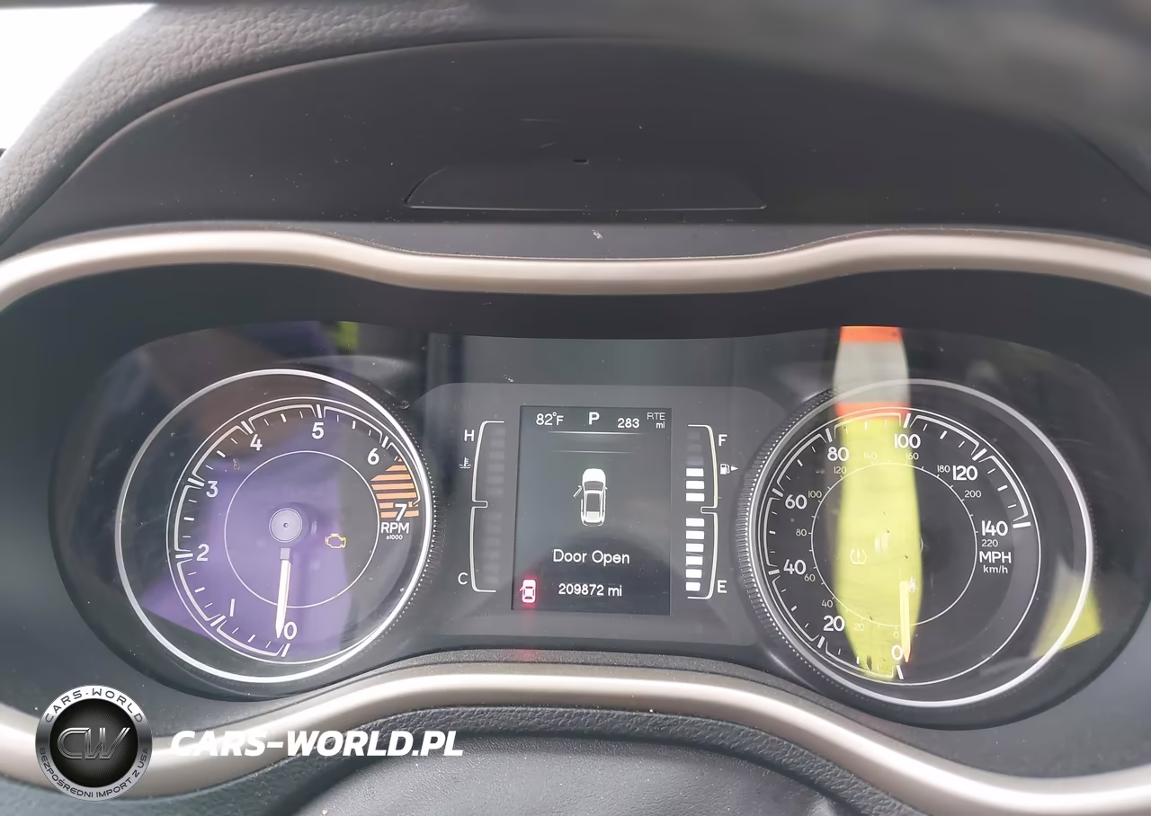 2016 Jeep Cherokee Sport VIN:1C4PJMAB5GW240414 - 7