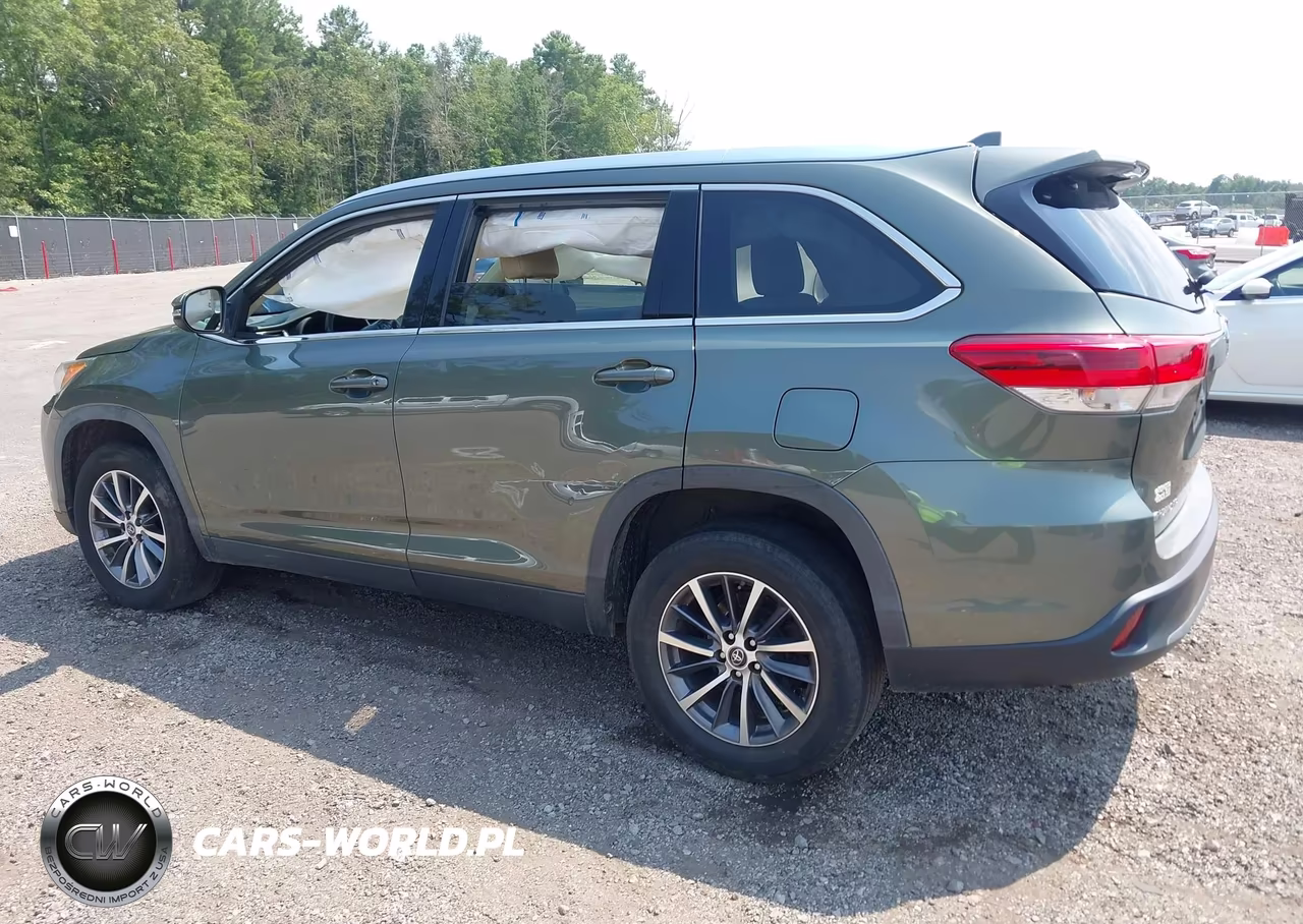 2019 Toyota Highlander Xle VIN:5TDKZRFH3KS361884 - 3