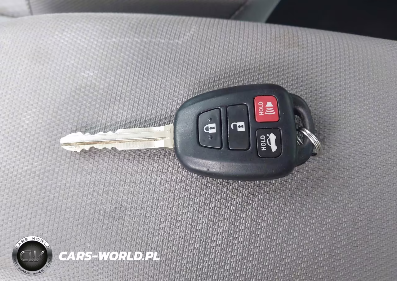 2016 Toyota Corolla Le VIN:5YFBURHE5GP447831 - 11