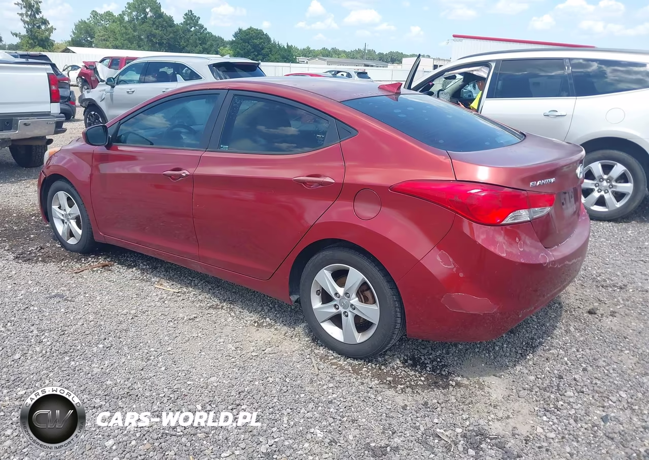 2013 Hyundai Elantra Gls VIN:5NPDH4AE5DH385527 - 3
