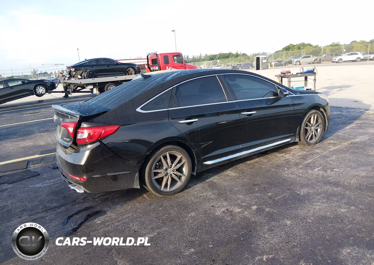 2017 Hyundai Sonata Sport 2.0T VIN:5NPE34ABXHH523268 - 4