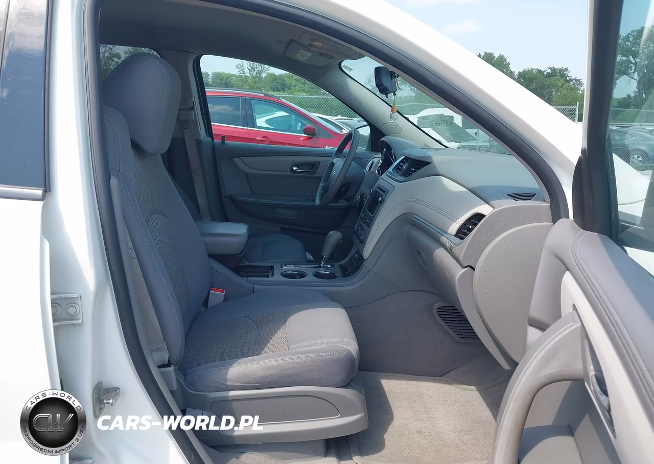 2015 Chevrolet Traverse Ls VIN:1GNKVFKD7FJ105903 - 5