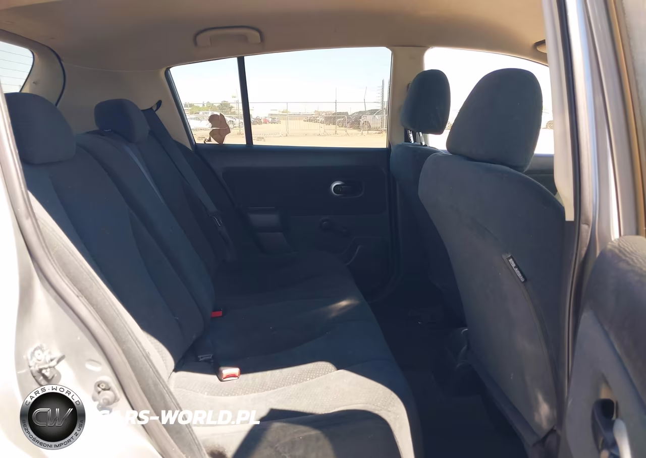 2010 Nissan Versa 1.8S VIN:3N1BC1CP7AL373025 - 8