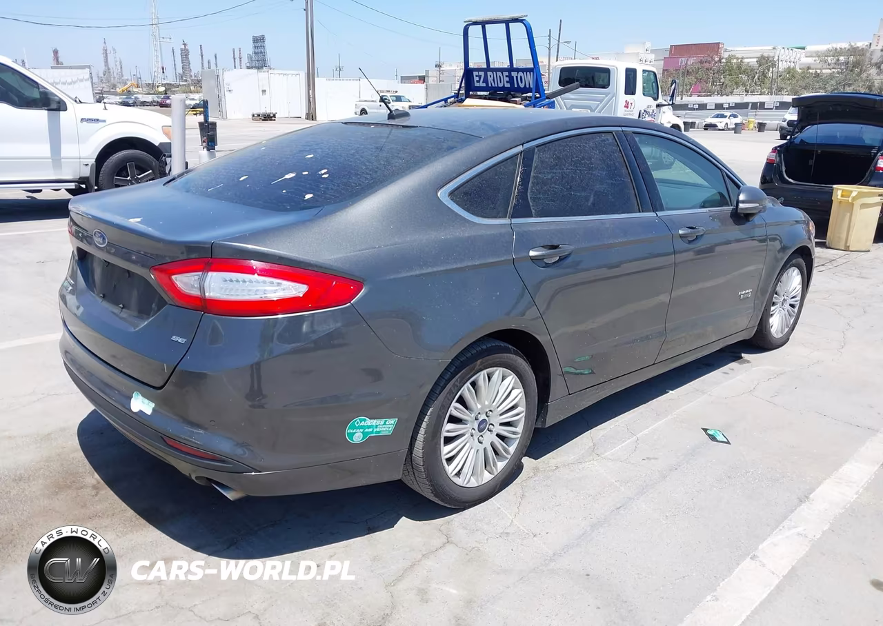 2016 Ford Fusion Energi Se Luxury VIN:3FA6P0PU8GR305065 - 4