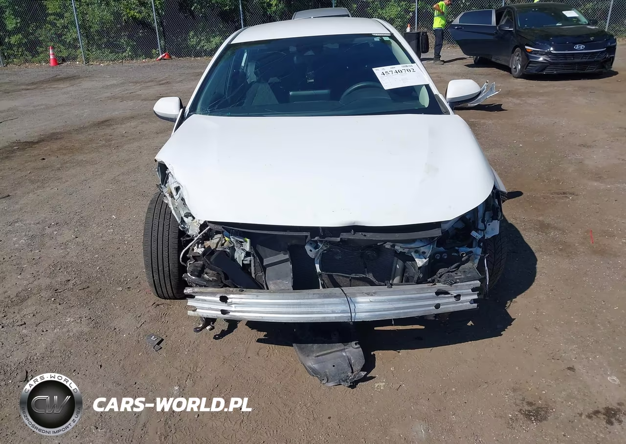 2022 Toyota Corolla Le VIN:5YFEPMAE4NP355950 - 6