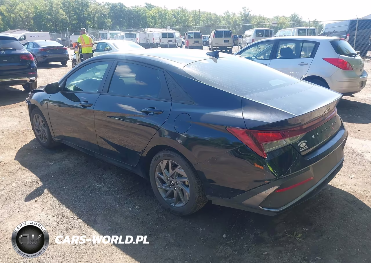 2024 Hyundai Elantra Sel VIN:KMHLM4DGXRU751110 - 3