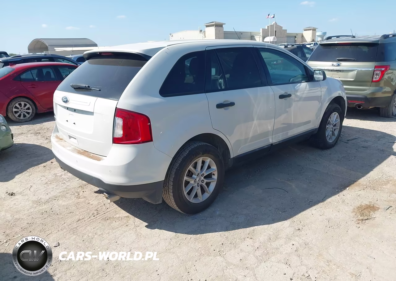 2013 Ford Edge Se VIN:2FMDK3GC8DBB43937 - 4