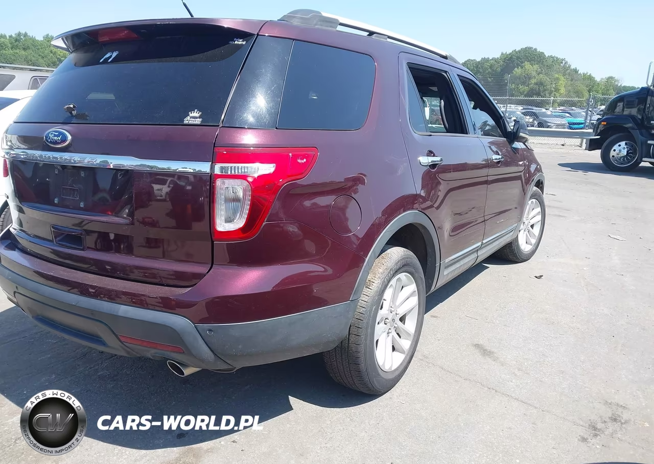 2011 Ford Explorer Xlt VIN:1FMHK7D84BGA71049 - 4
