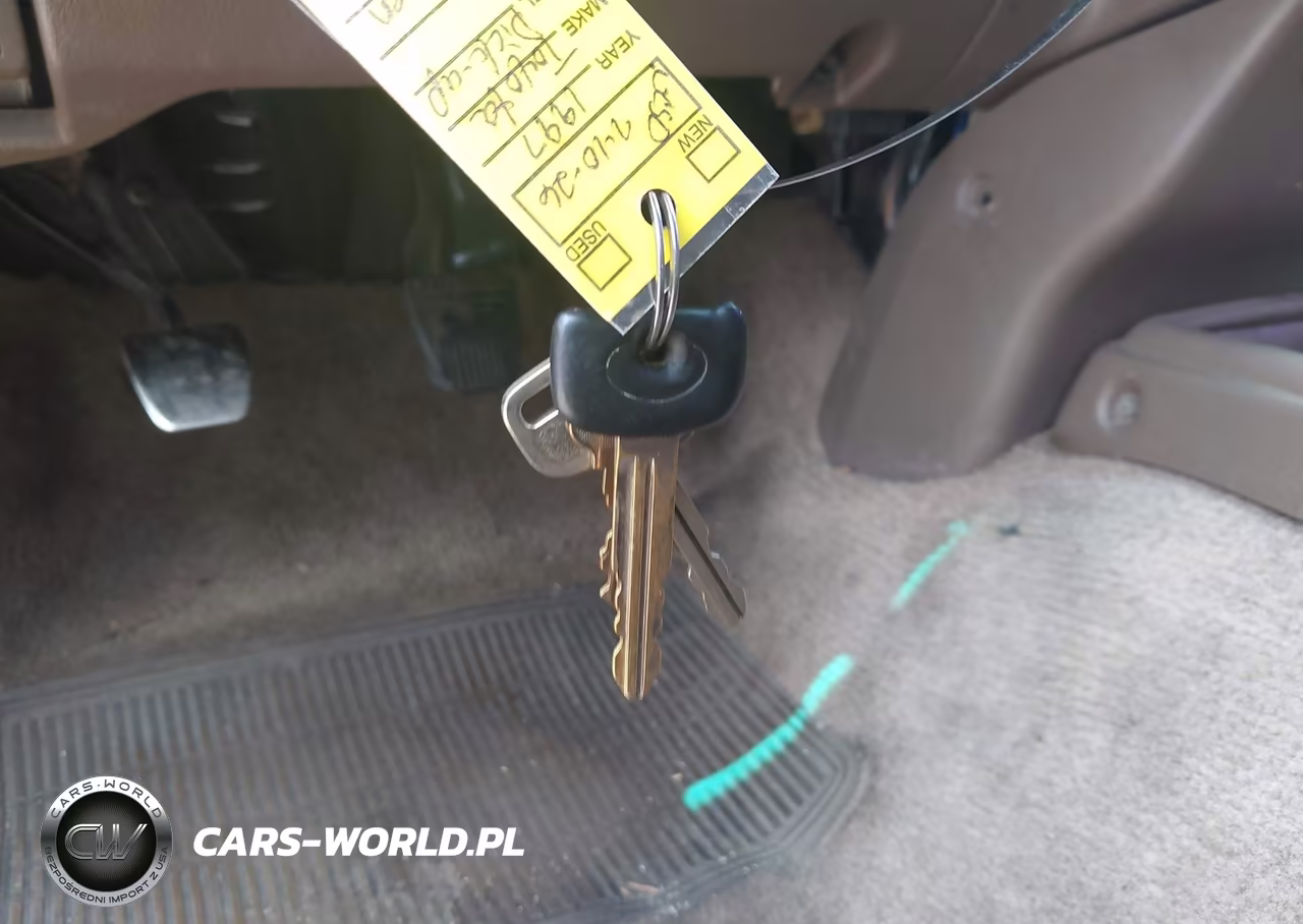 1997 Toyota Tacoma Base V6 VIN:4TAWN72N6VZ269017 - 11