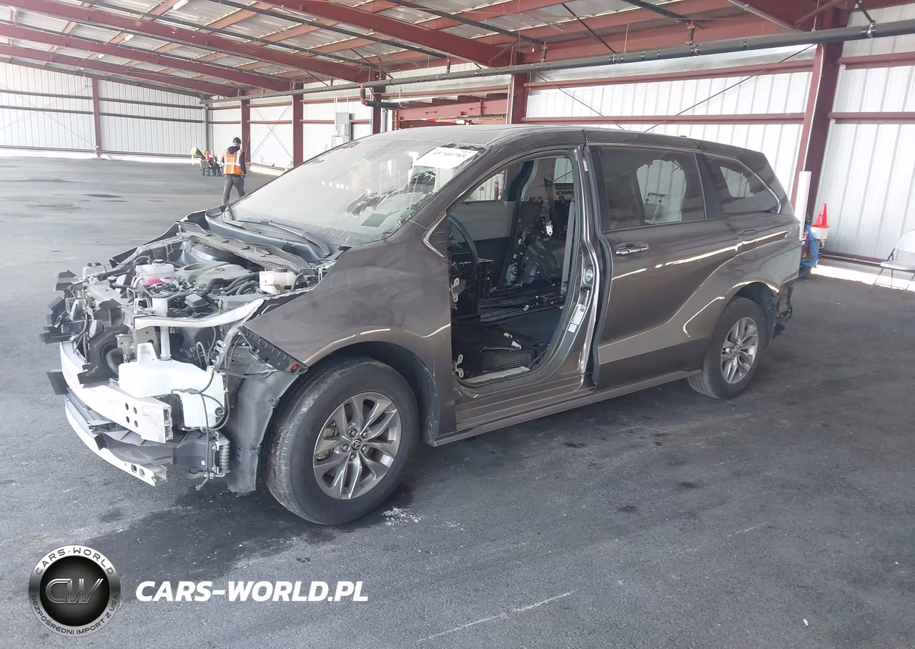 2024 Toyota Sienna Xle VIN:5TDYRKEC4RS207069 - 2