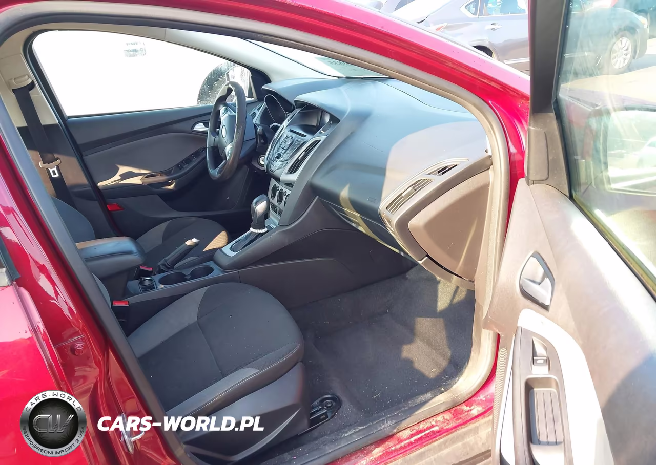 2014 Ford Focus Se VIN:1FADP3F29EL192019 - 5
