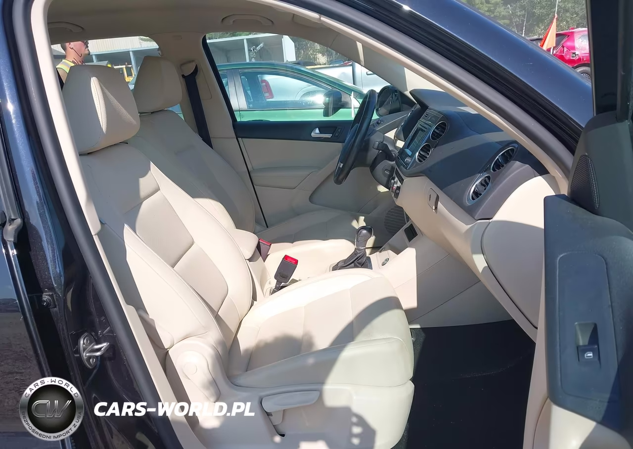 2016 Volkswagen Tiguan S VIN:WVGBV7AX2GW581311 - 5