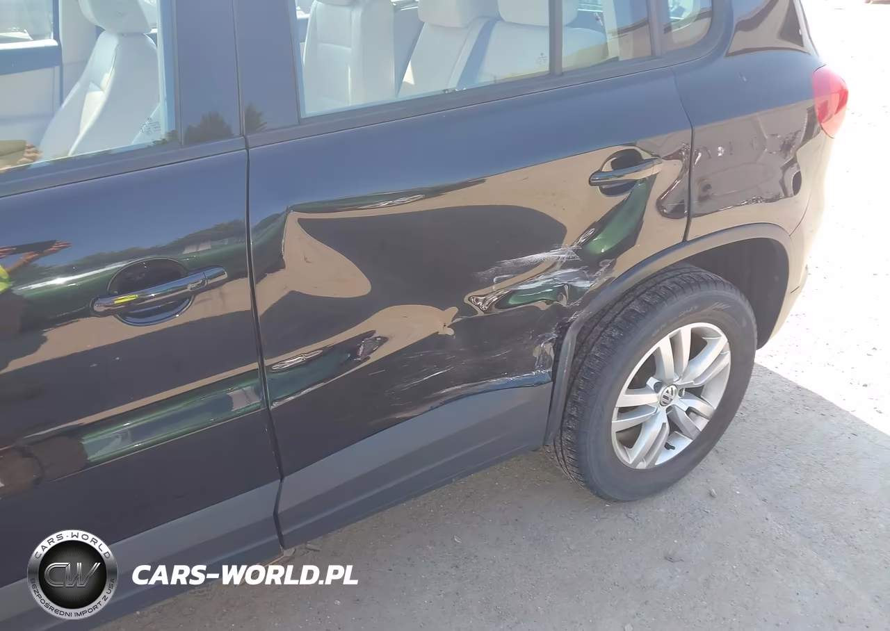 2016 Volkswagen Tiguan S VIN:WVGBV7AX2GW581311 - 6