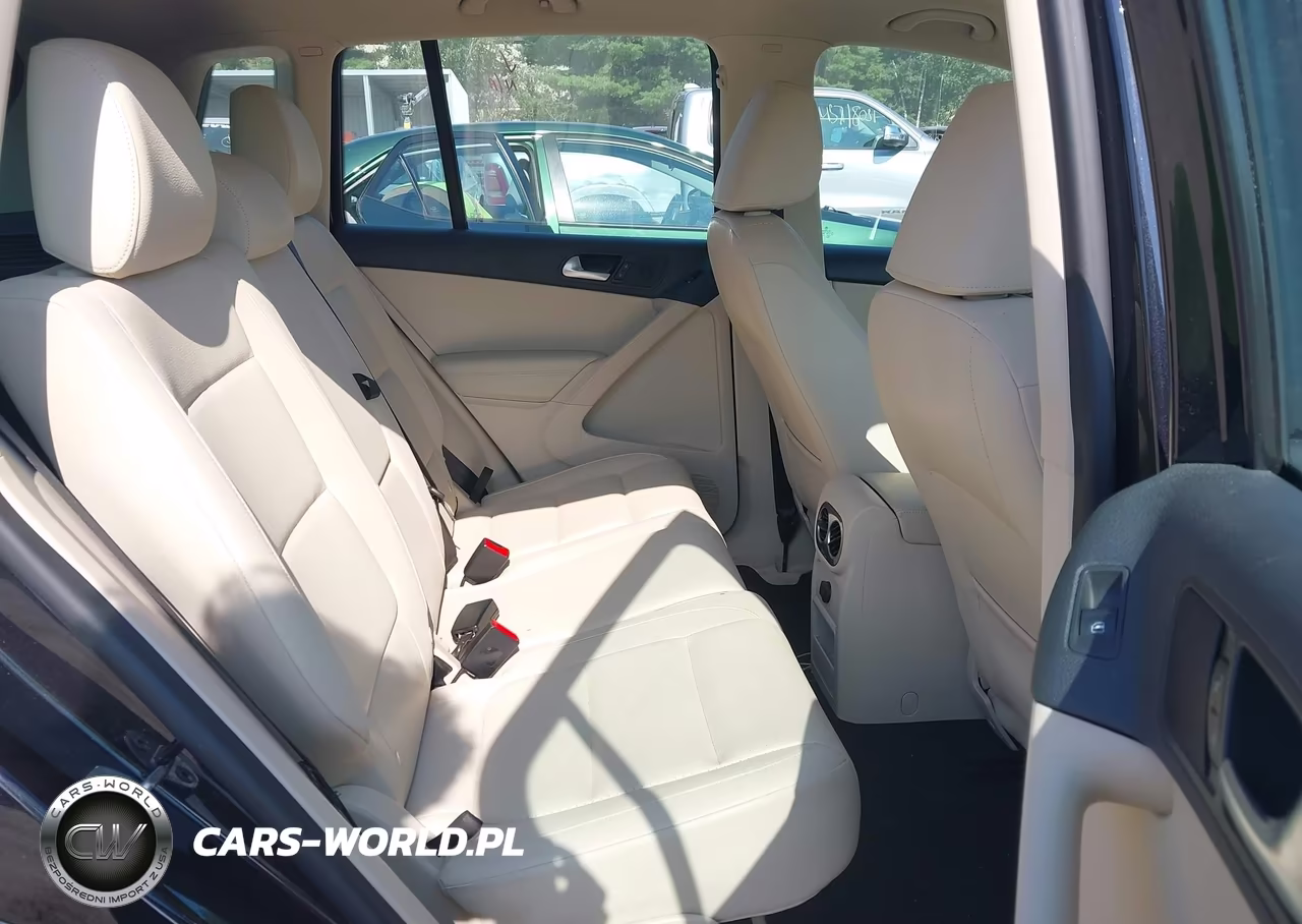 2016 Volkswagen Tiguan S VIN:WVGBV7AX2GW581311 - 8