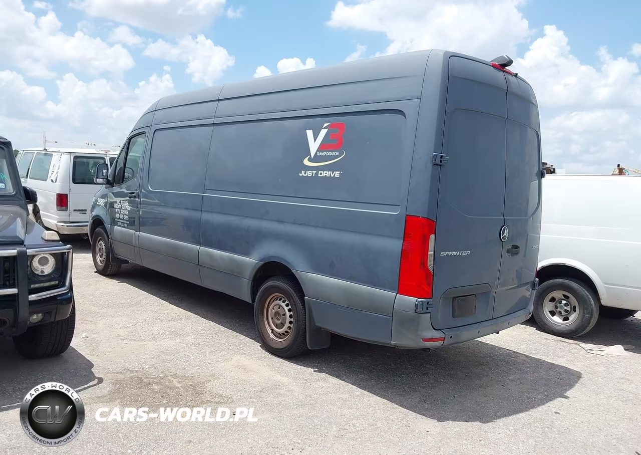 2019 Mercedes-Benz Sprinter 2500 High Roof V6 VIN:WD4PF1CD2KP152234 - 3