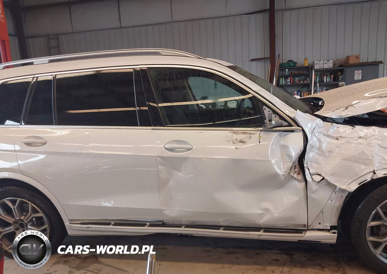 2023 BMW X7 xDrive40I VIN:5UX23EM03P9R65527 - 13