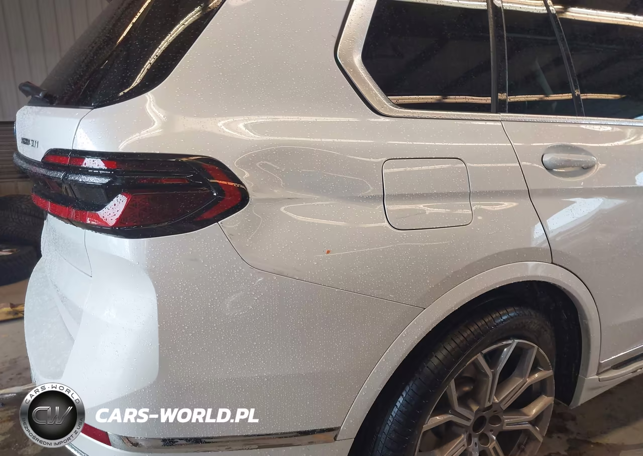 2023 BMW X7 xDrive40I VIN:5UX23EM03P9R65527 - 18