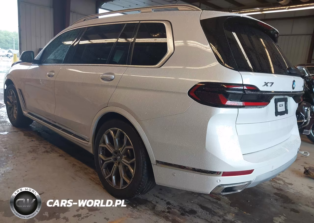 2023 BMW X7 xDrive40I VIN:5UX23EM03P9R65527 - 3
