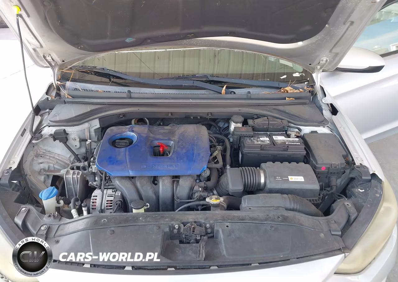 2018 Hyundai Elantra Sel VIN:5NPD84LF7JH335357 - 10