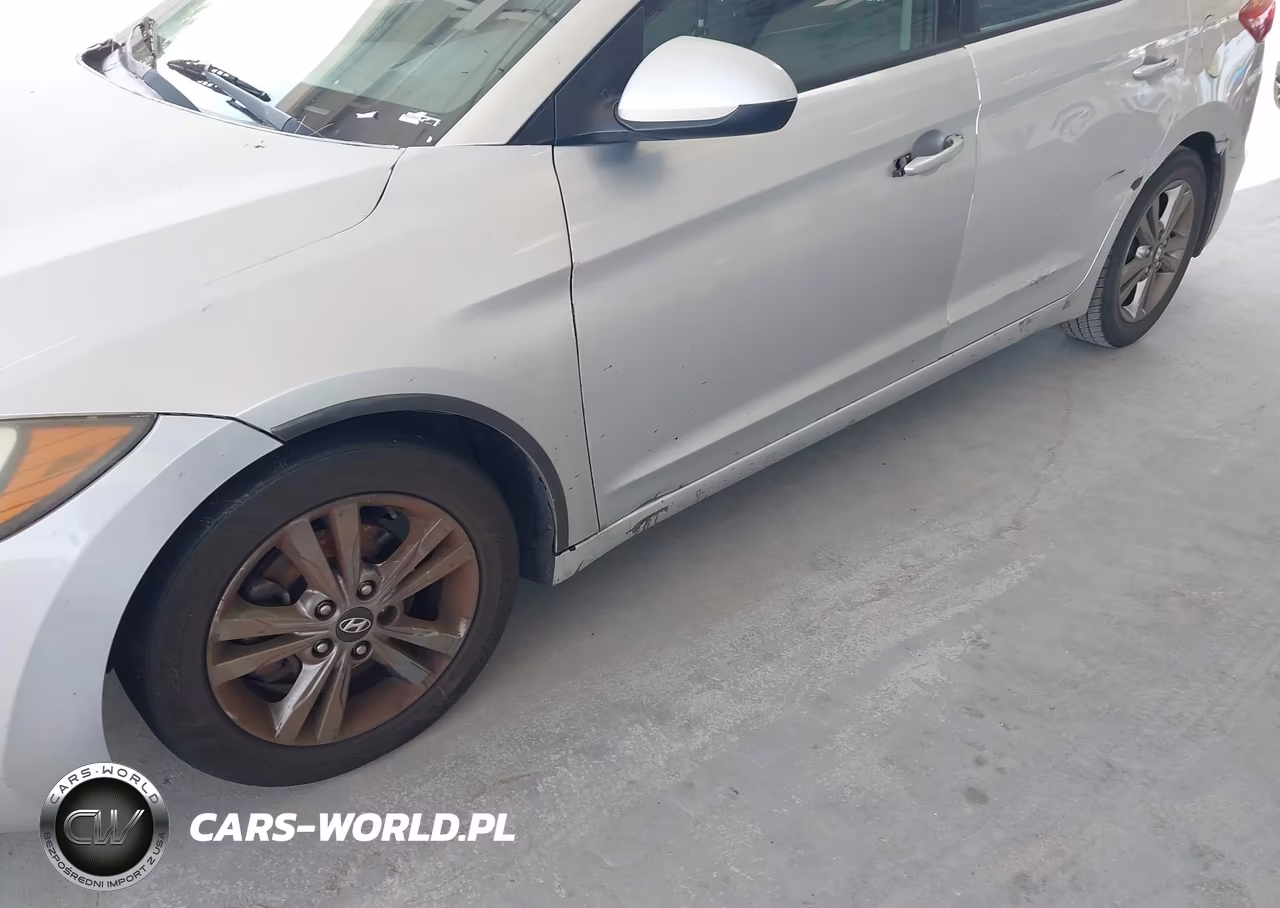 2018 Hyundai Elantra Sel VIN:5NPD84LF7JH335357 - 17