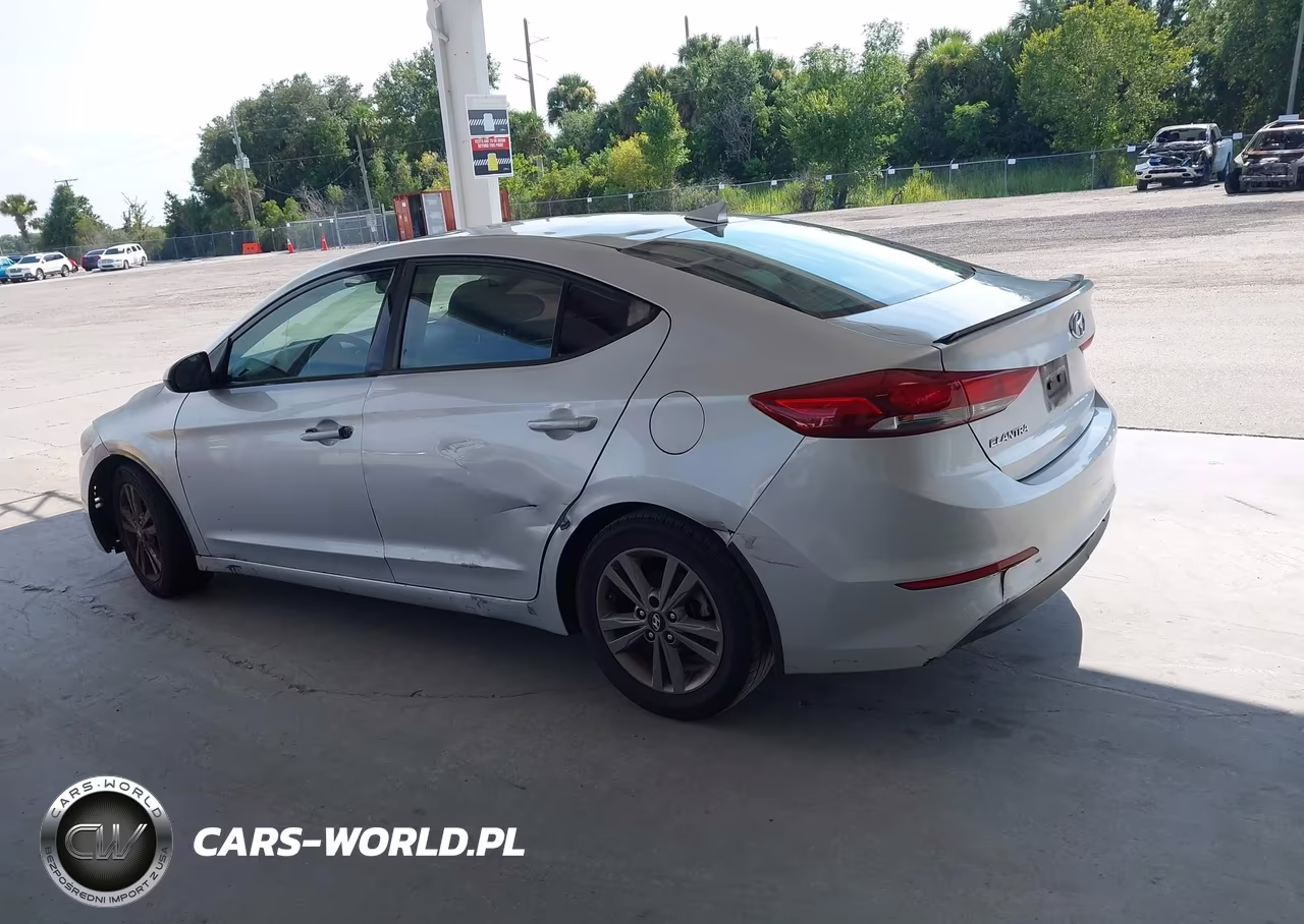 2018 Hyundai Elantra Sel VIN:5NPD84LF7JH335357 - 3