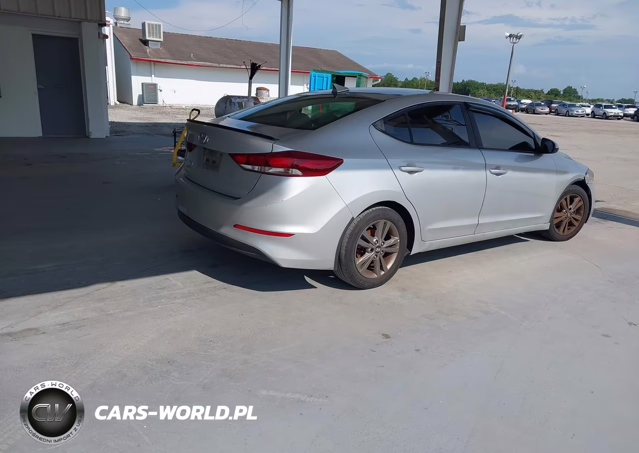 2018 Hyundai Elantra Sel VIN:5NPD84LF7JH335357 - 4