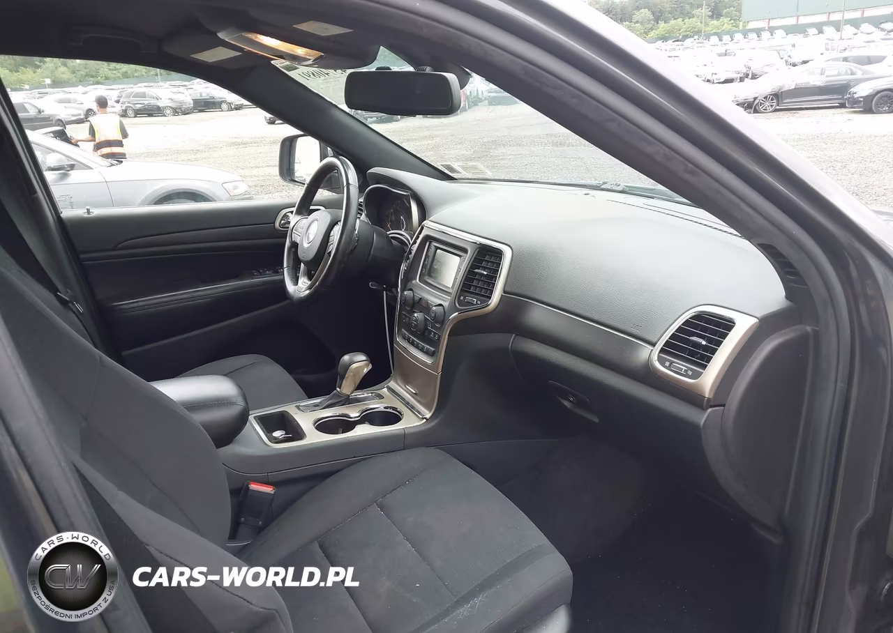 2016 Jeep Grand Cherokee Laredo VIN:1C4RJFAG8GC343831 - 5