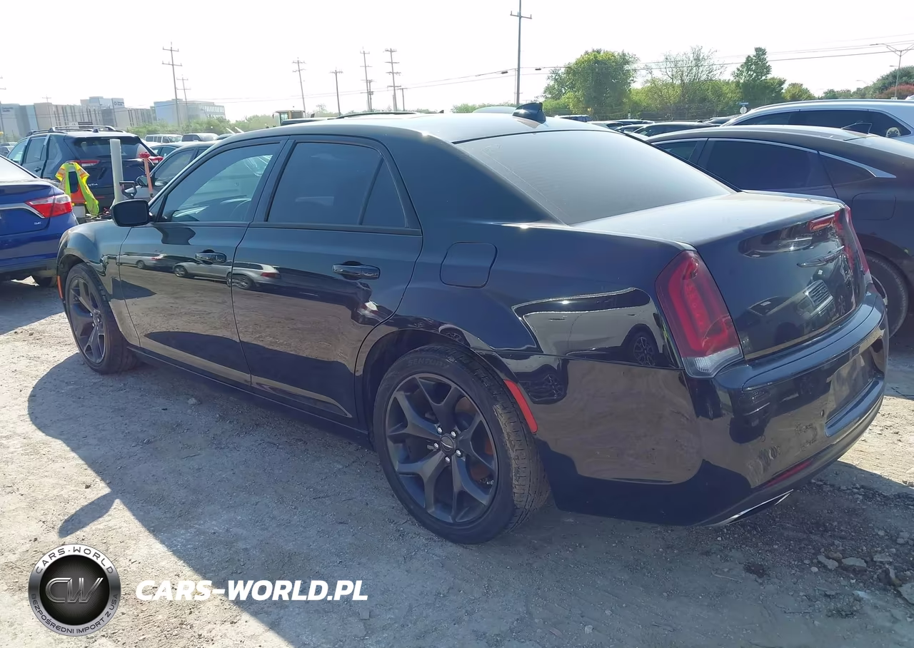 2023 Chrysler 300 300S VIN:2C3CCABG9PH676669 - 3