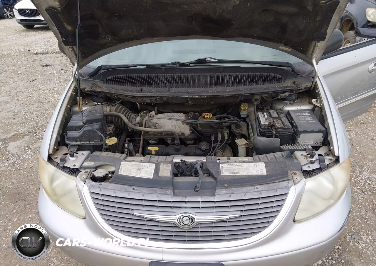 2001 Chrysler Town & Country Limited VIN:2C8GP64L51R240555 - 10
