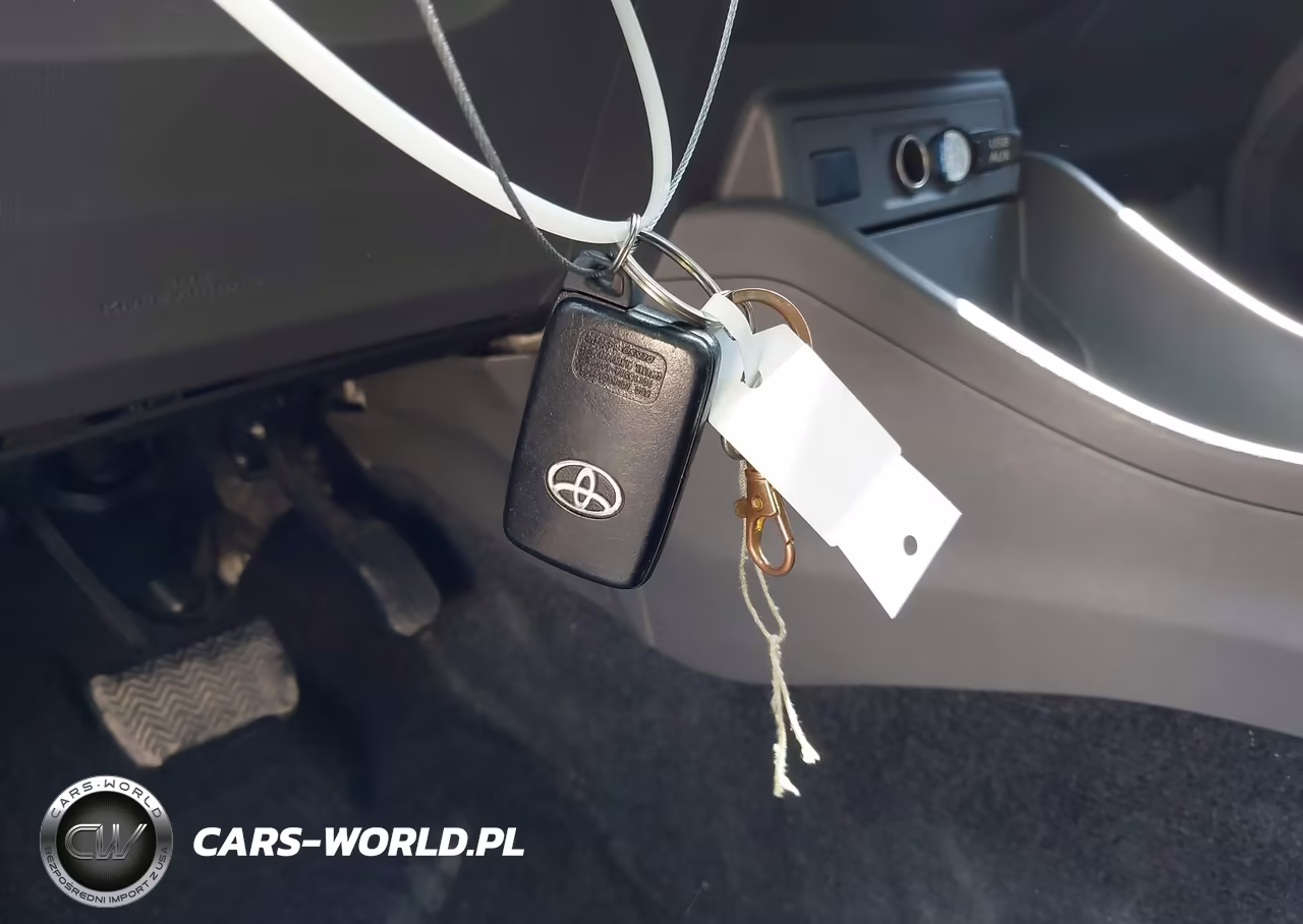 2012 Toyota Prius V Two VIN:JTDZN3EU2C3072147 - 11