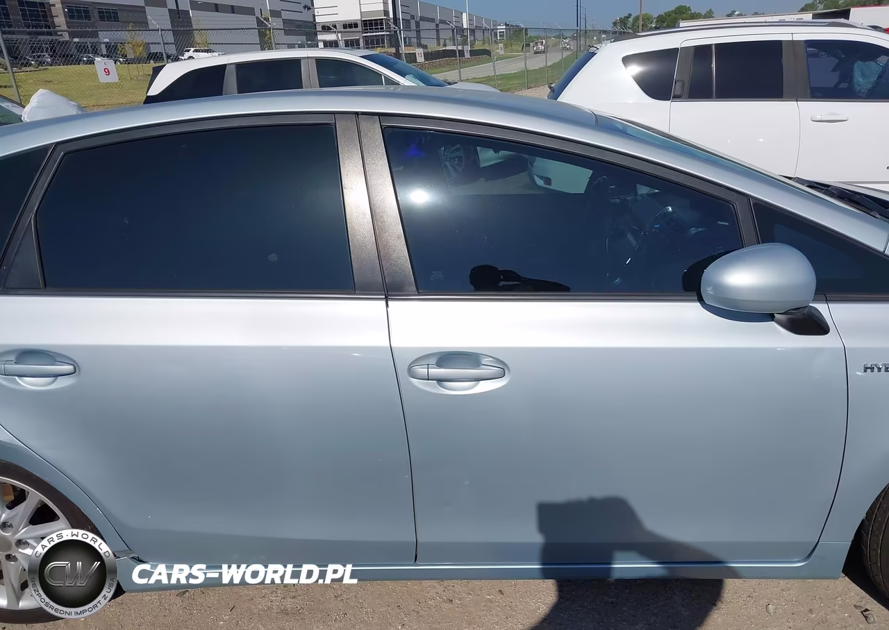 2012 Toyota Prius V Two VIN:JTDZN3EU2C3072147 - 14