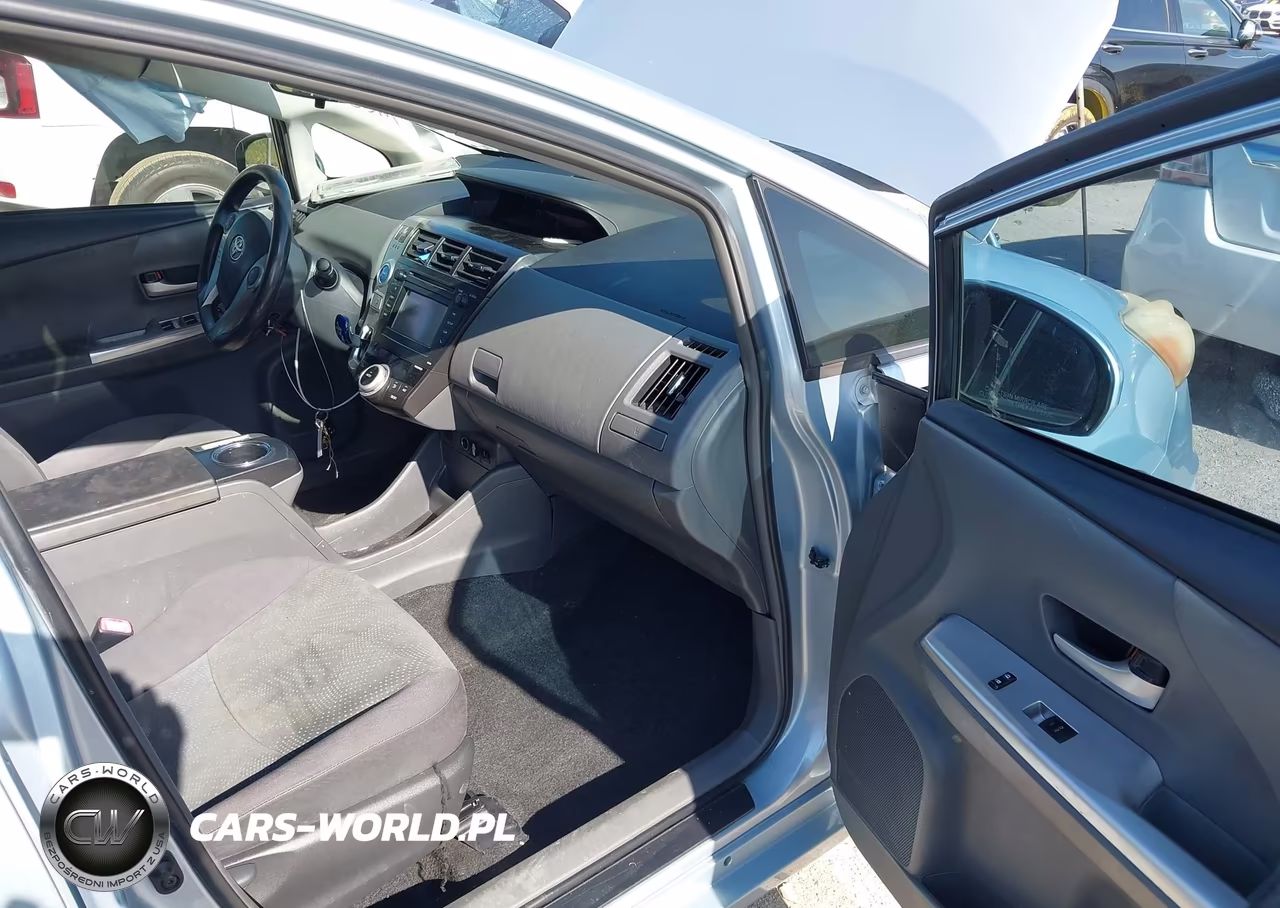 2012 Toyota Prius V Two VIN:JTDZN3EU2C3072147 - 5