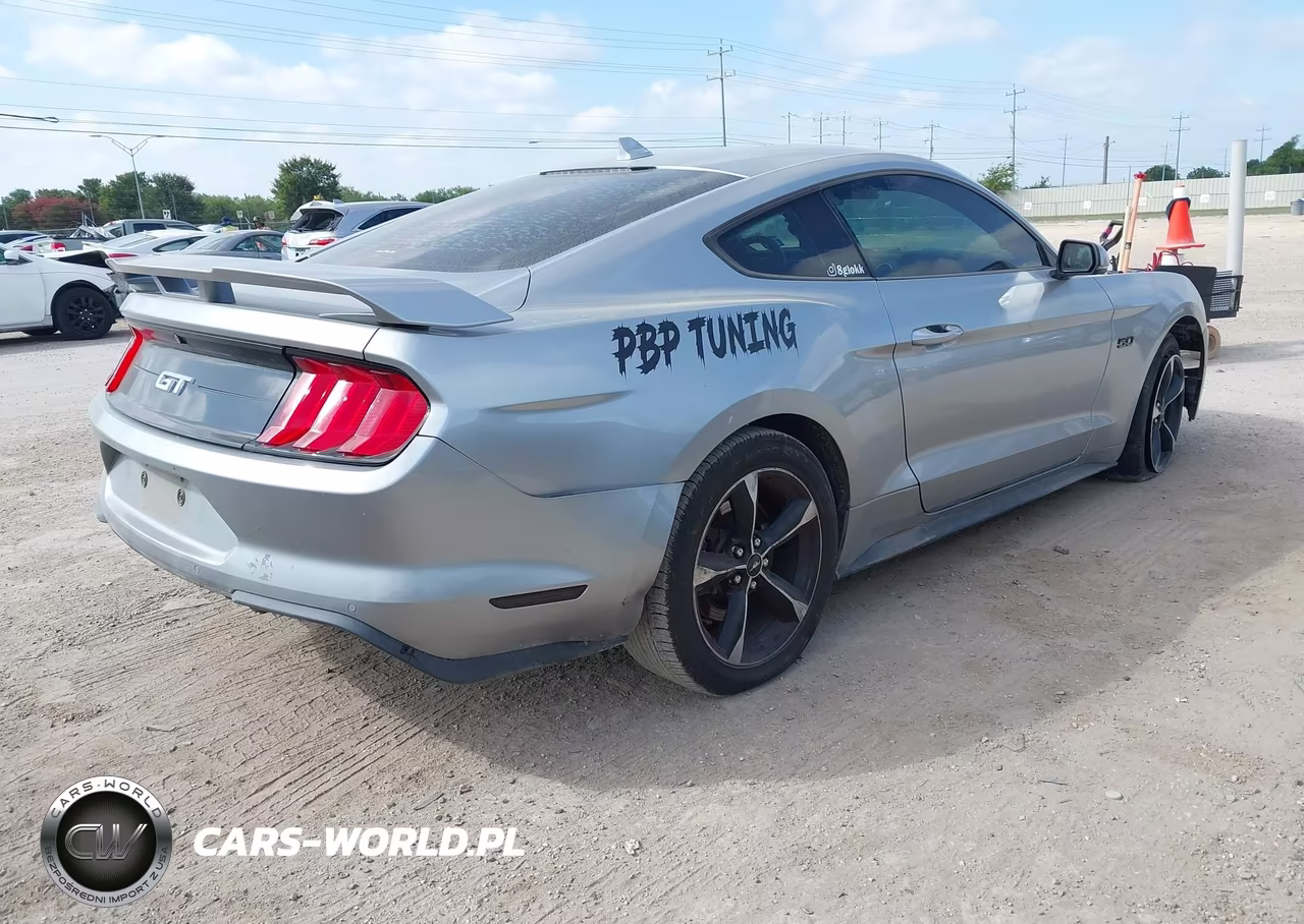 2020 Ford Mustang Gt Premium Fastback VIN:1FA6P8CF1L5162818 - 4