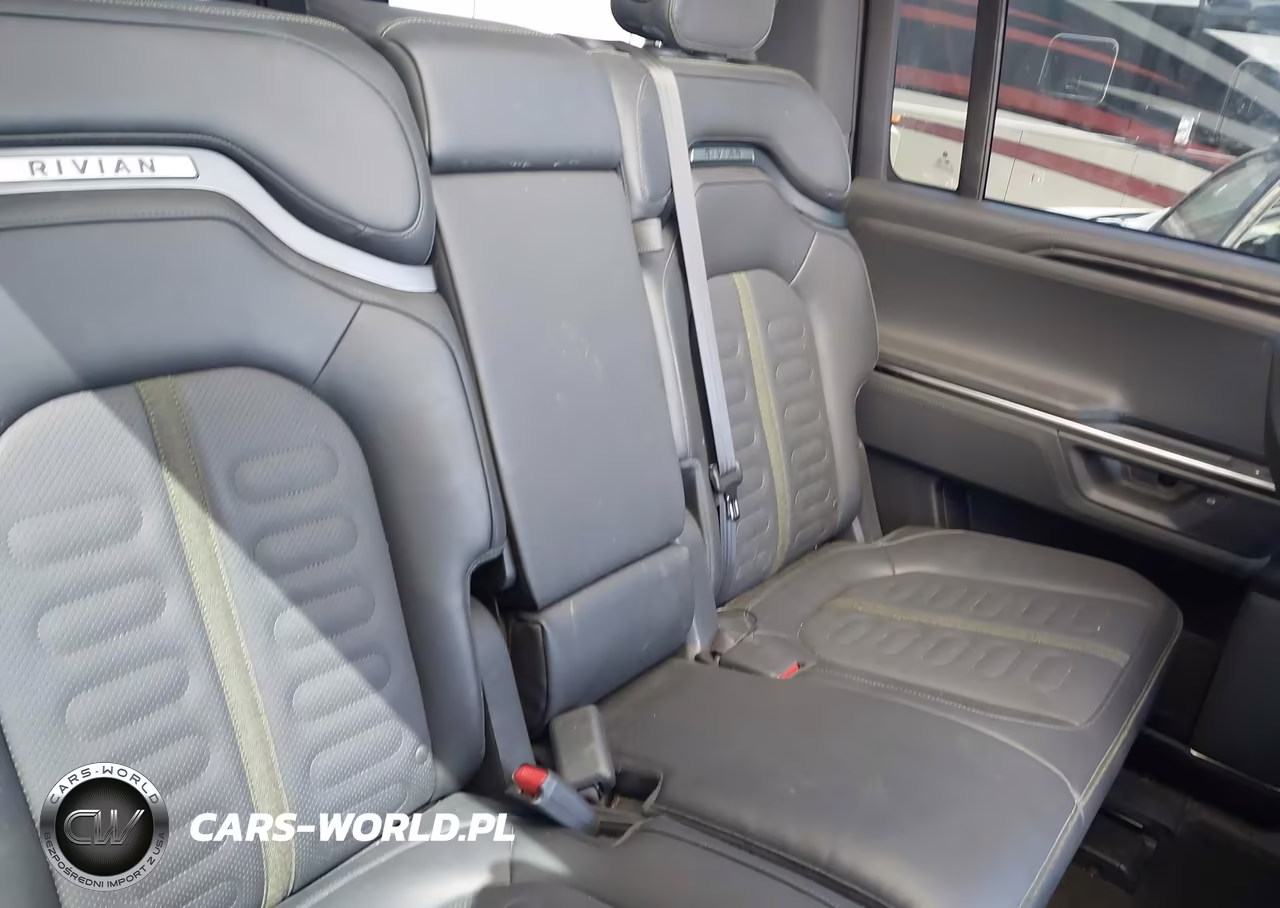 2025 Rivian R1S Adventure Dual Motor Large Pack-Adventure Dual Motor Max Pack VIN:7PDSGBBA4SN059914 - 8