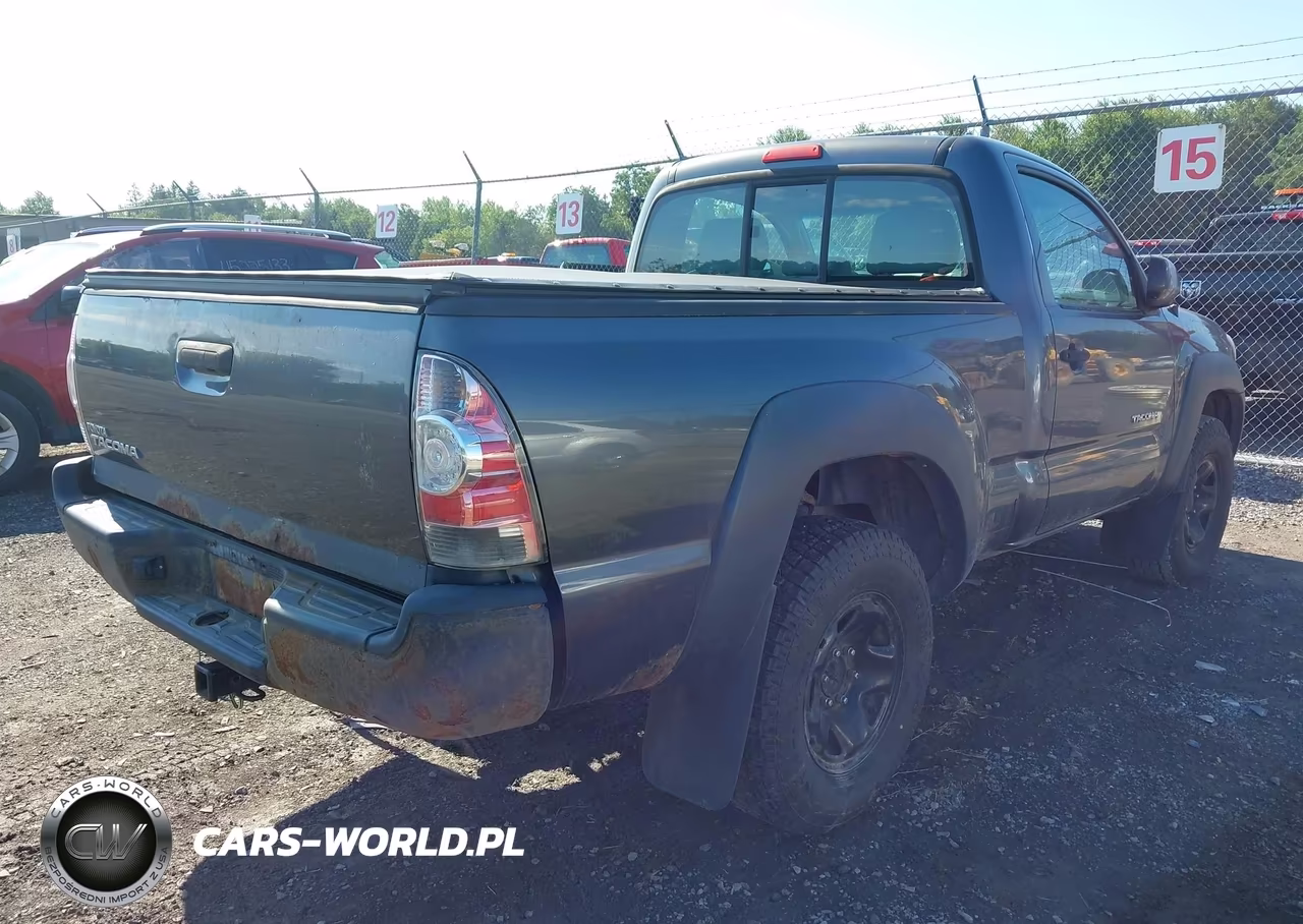 2010 Toyota Tacoma VIN:5TEPX4EN3AZ680810 - 4