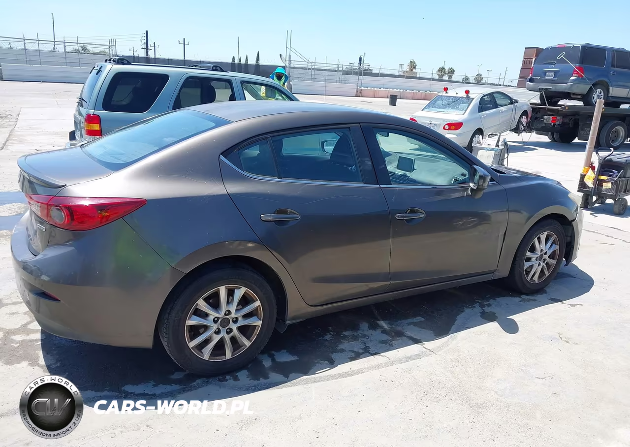 2015 Mazda Mazda3 I Touring VIN:JM1BM1V7XF1267884 - 13