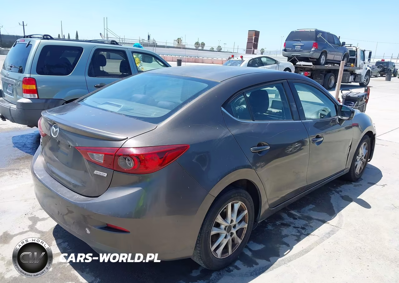 2015 Mazda Mazda3 I Touring VIN:JM1BM1V7XF1267884 - 4