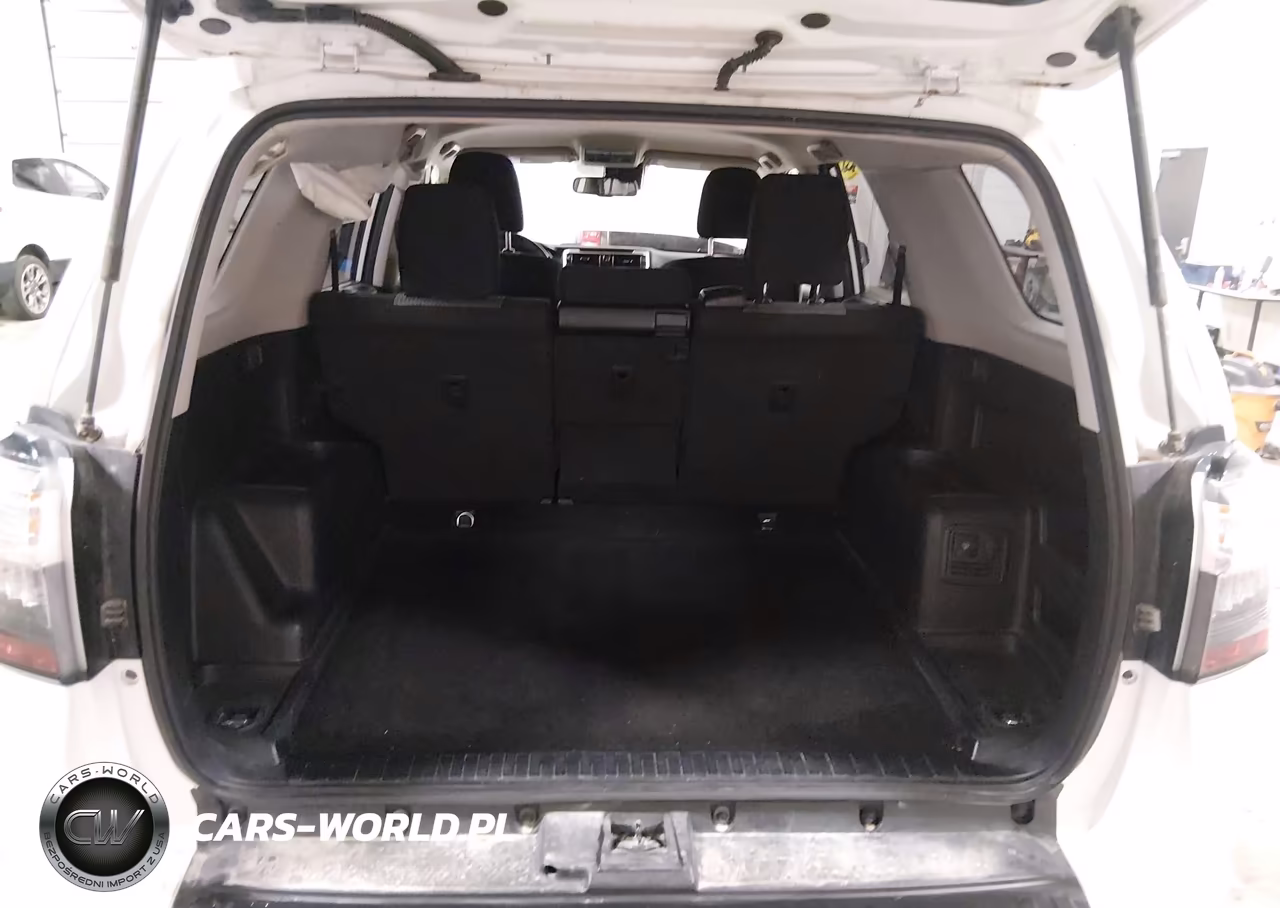 2021 Toyota 4Runner Sr5 VIN:JTEMU5JR7M5941885 - 17