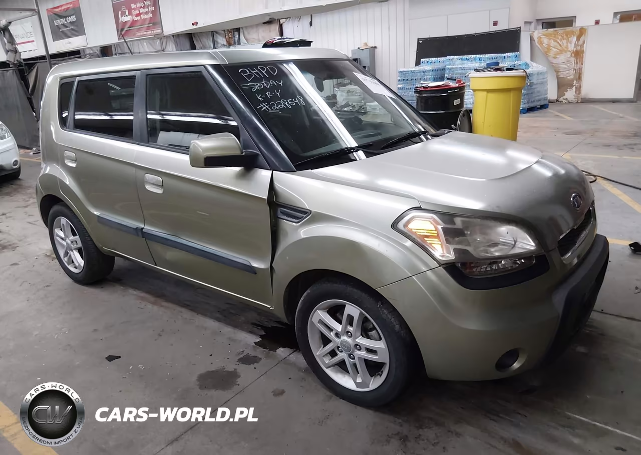2010 Kia Soul +