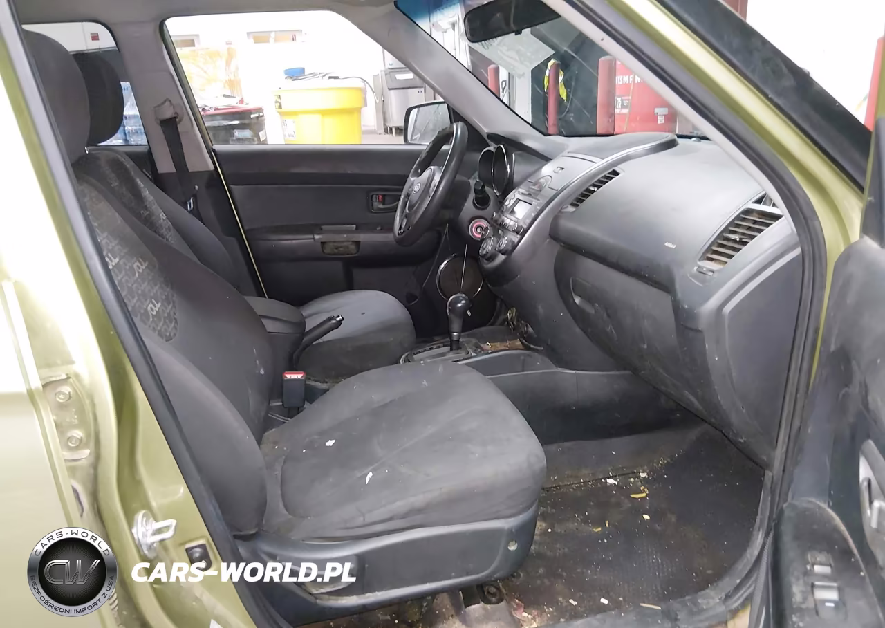 2010 Kia Soul + VIN:KNDJT2A2XA7167871 - 5