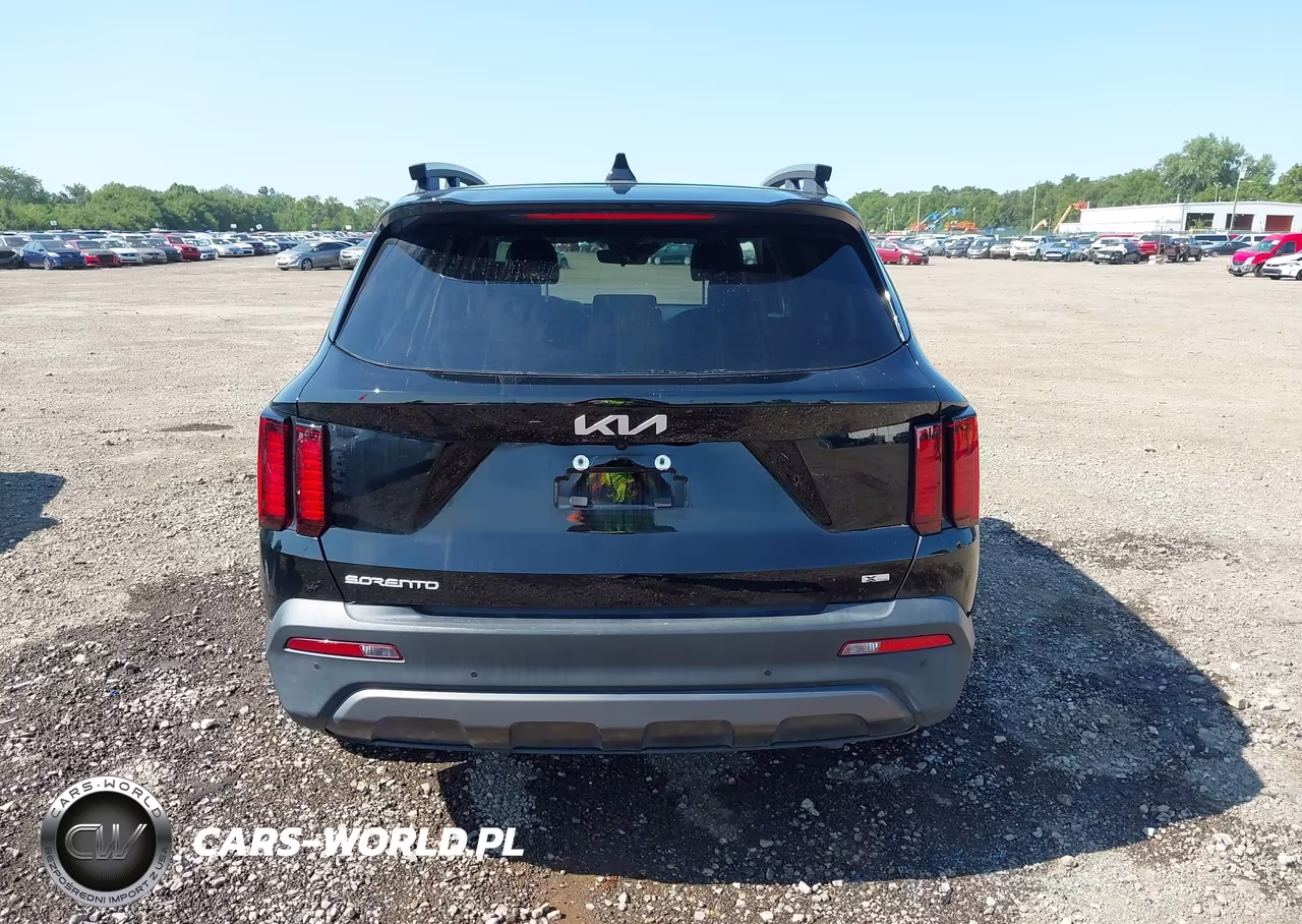 2023 Kia Sorento X-Line S VIN:5XYRLDLC3PG237923 - 17