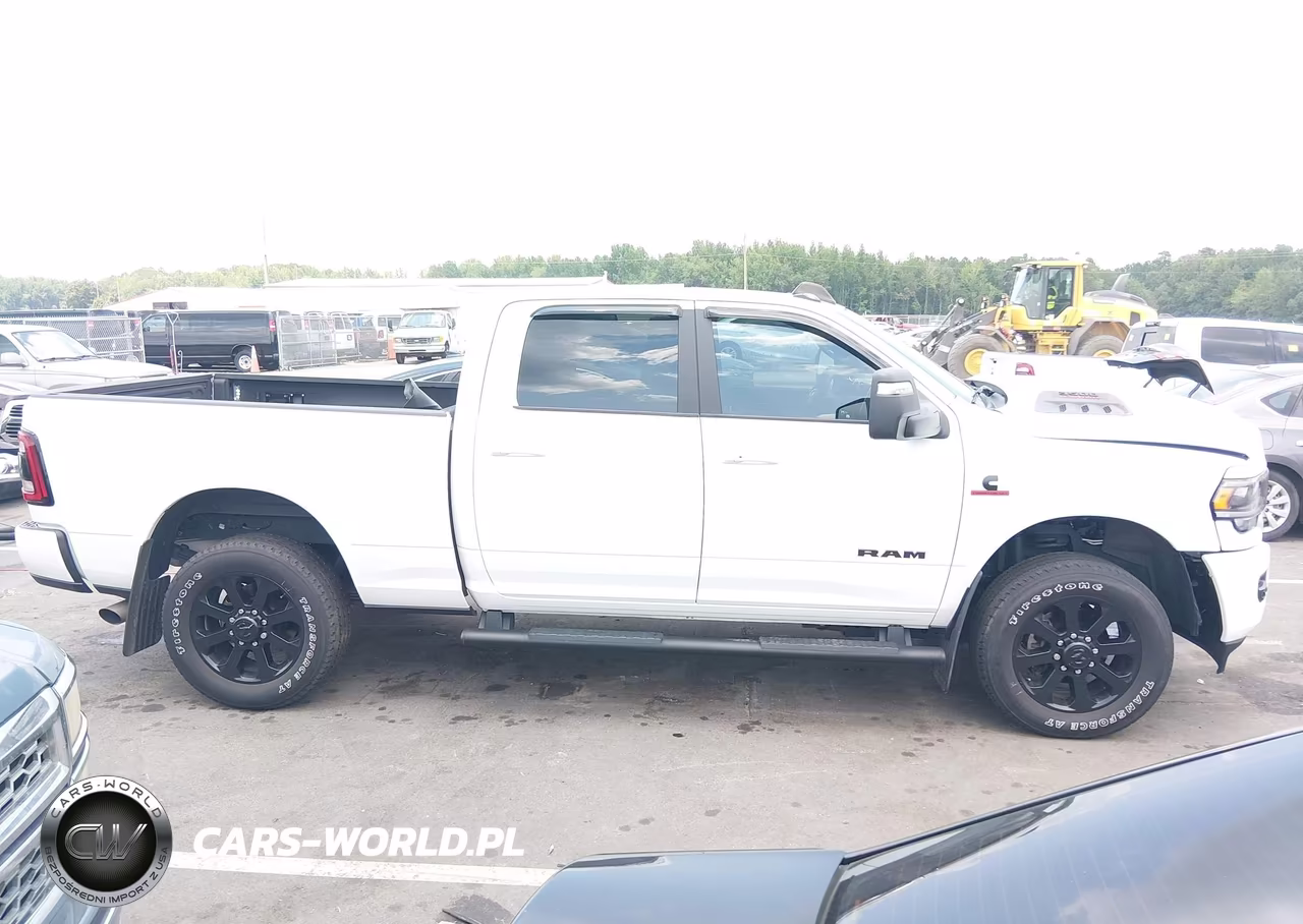 2024 Ram 3500 Laramie 4X4 6'4 Box VIN:3C63R3EL0RG222190 - 13