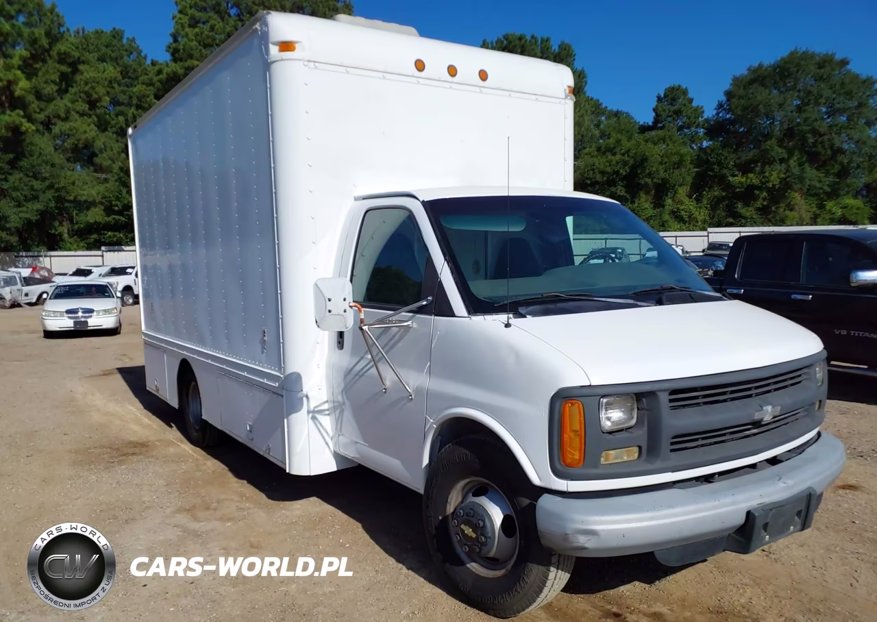 2002 Chevrolet Express Commercial Cutaway C7L