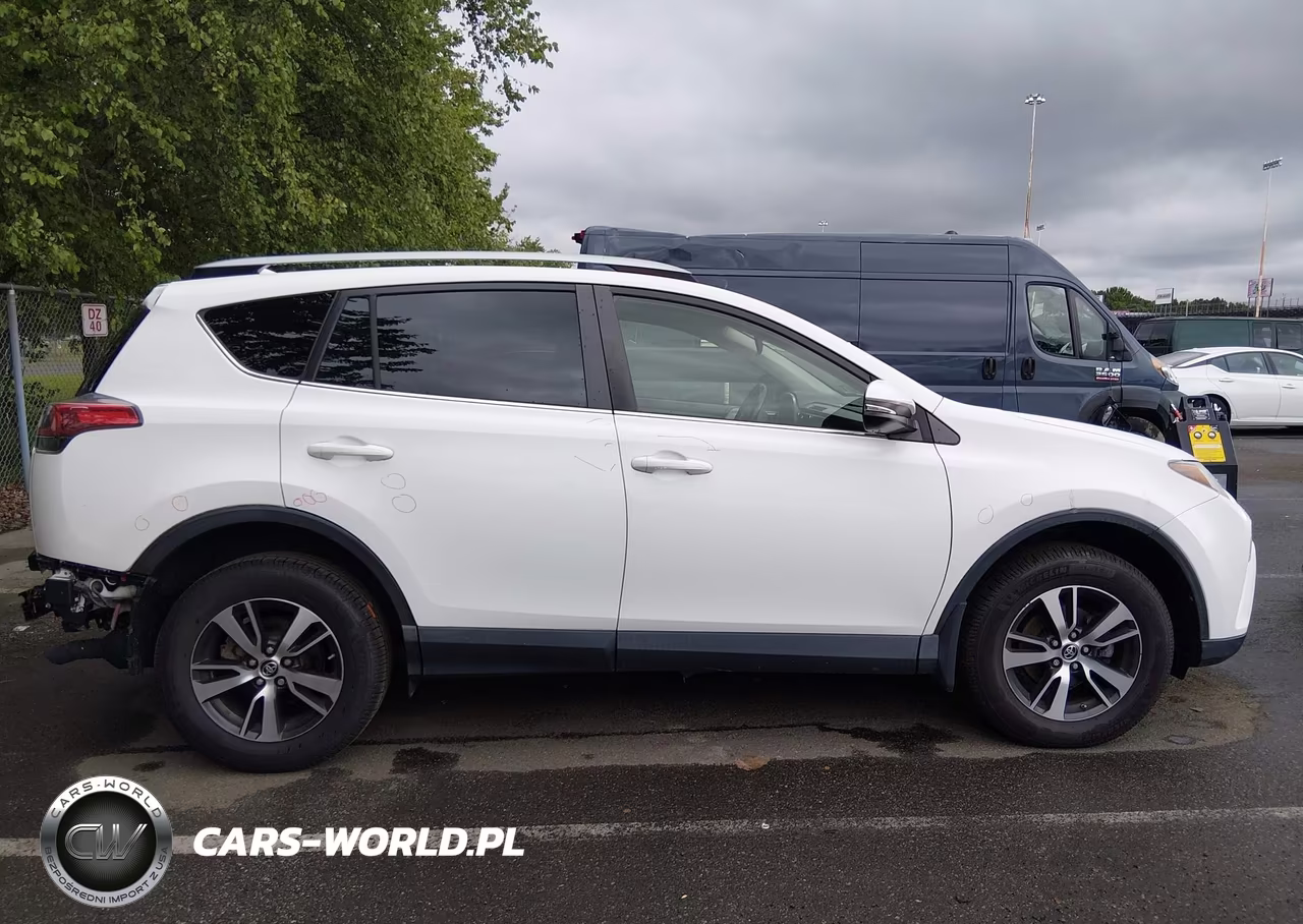 2018 Toyota Rav4 Xle VIN:JTMRFREV2JD234133 - 13