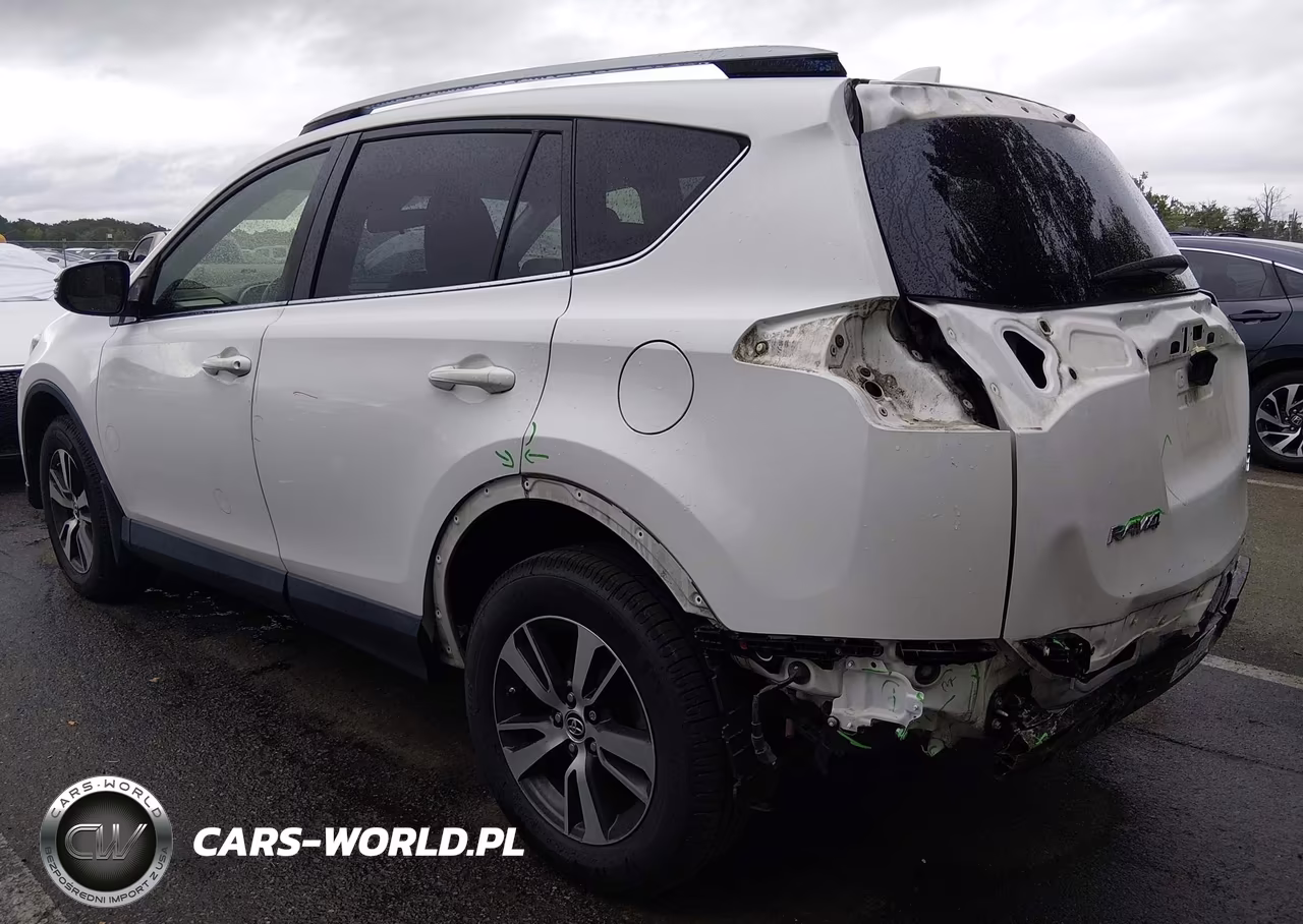 2018 Toyota Rav4 Xle VIN:JTMRFREV2JD234133 - 3